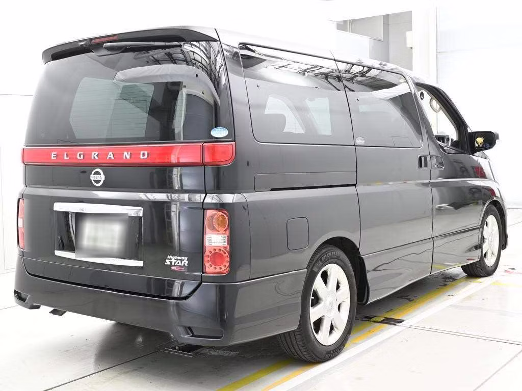 NISSAN ELGRAND