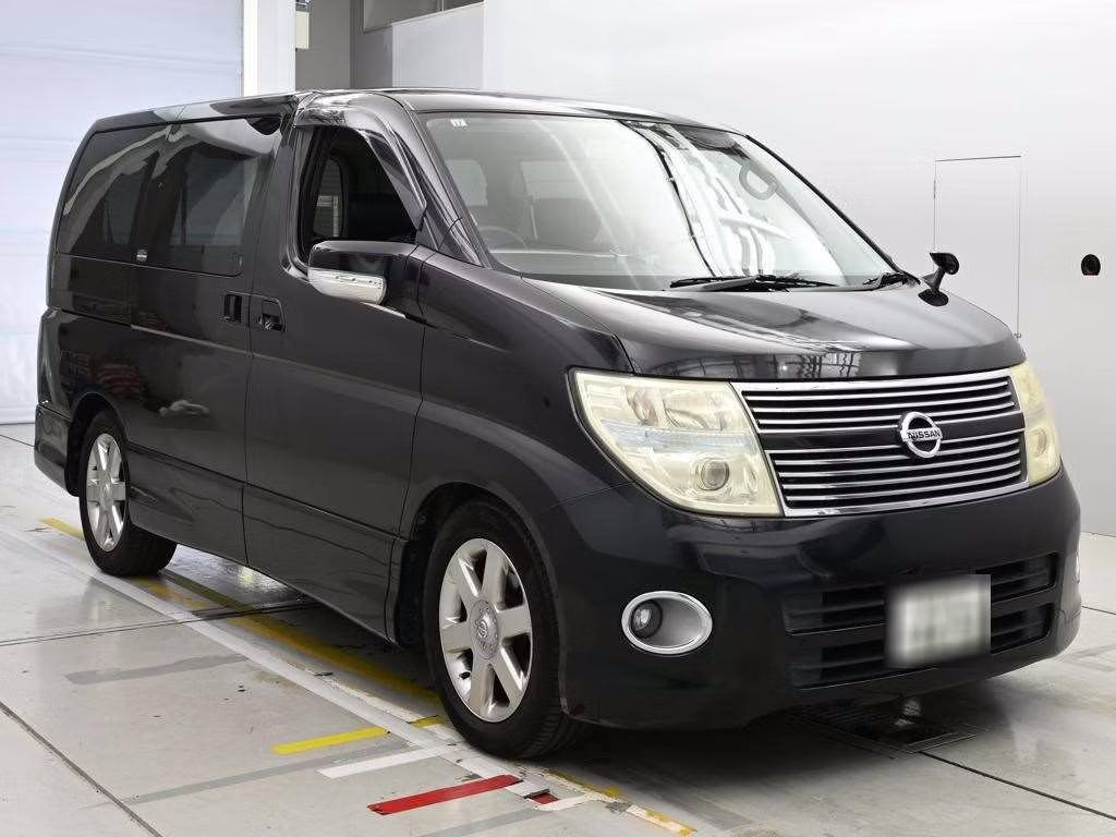 NISSAN ELGRAND