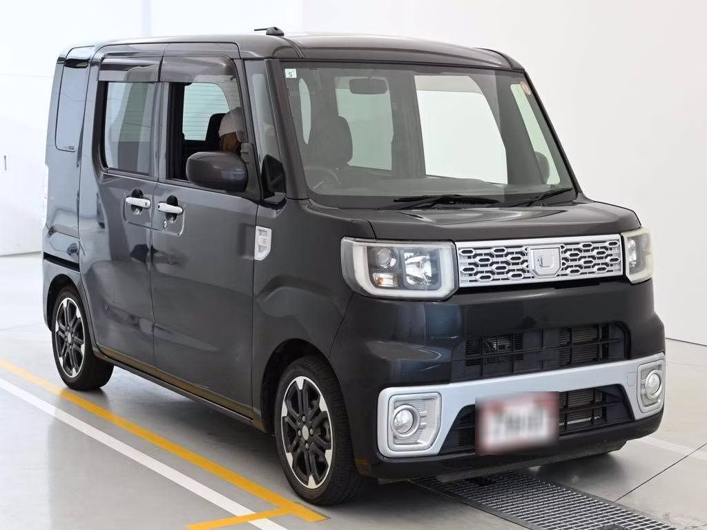 DAIHATSU WAKE