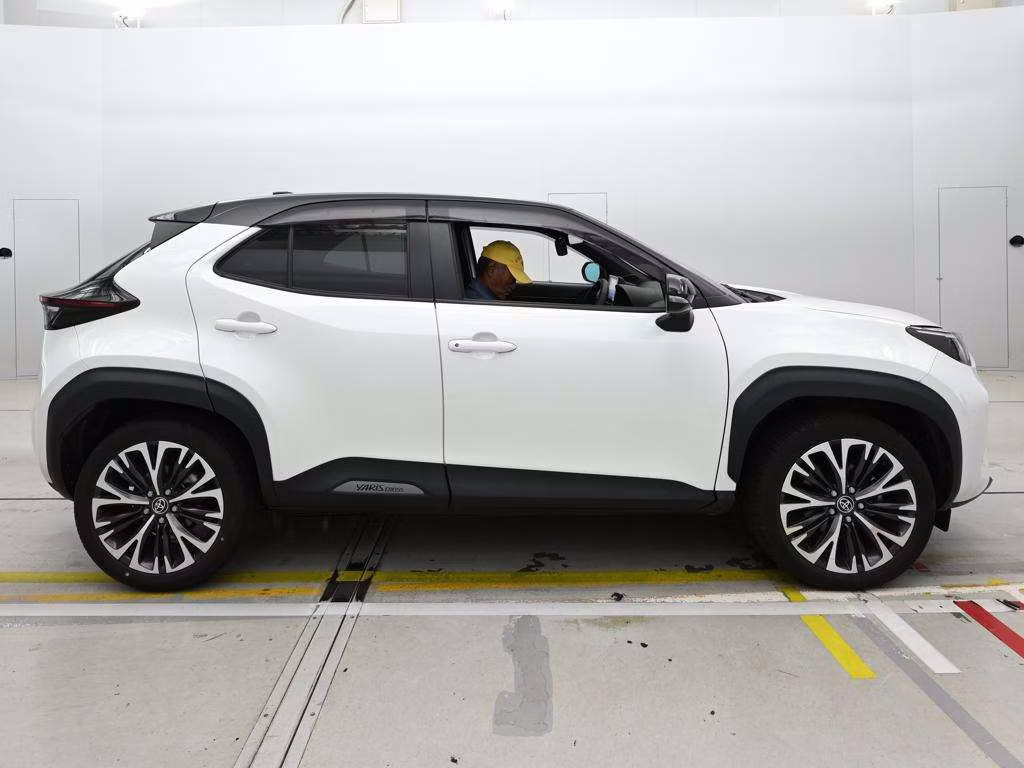 TOYOTA YARIS CROSS