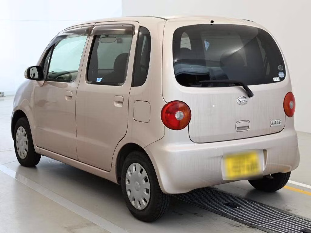 DAIHATSU MOVE LATTE