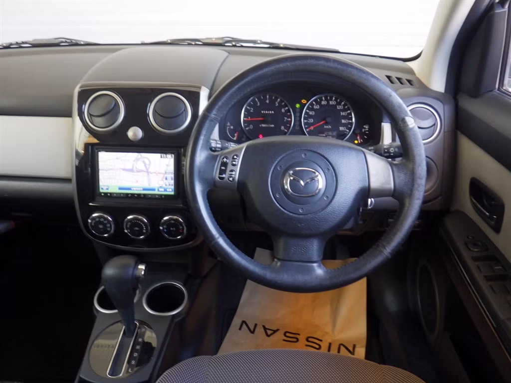 MAZDA VERISA