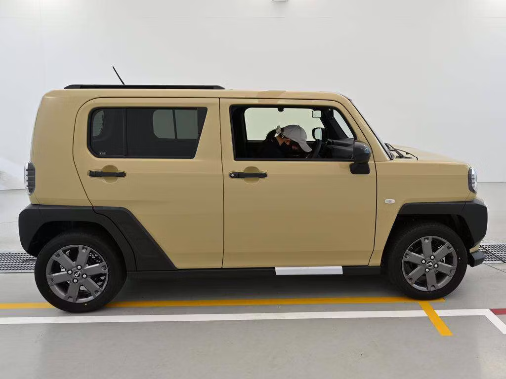 DAIHATSU TAFT
