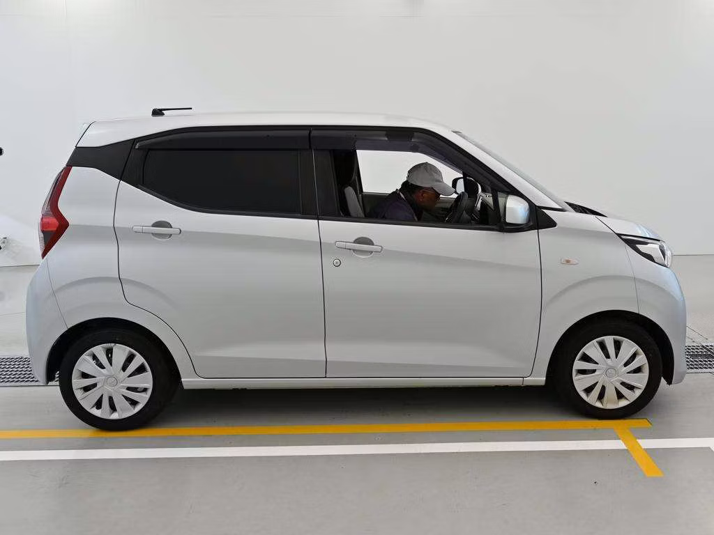 MITSUBISHI EK WAGON