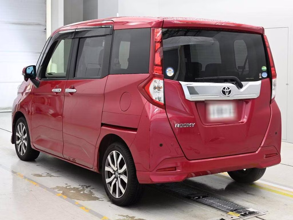 TOYOTA ROOMY