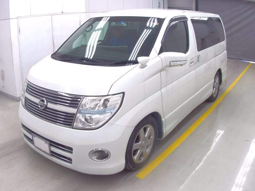 NISSAN ELGRAND