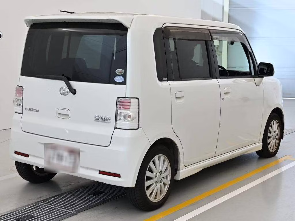DAIHATSU MOVE CONTE