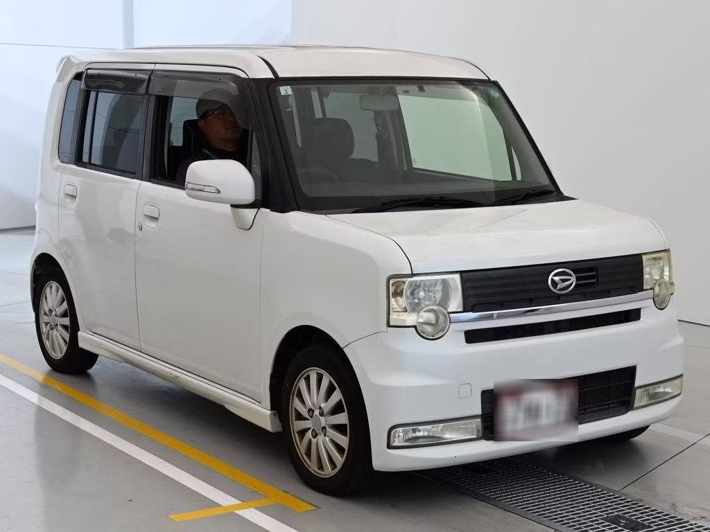 DAIHATSU MOVE CONTE