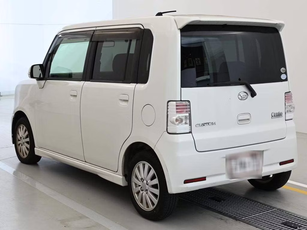 DAIHATSU MOVE CONTE