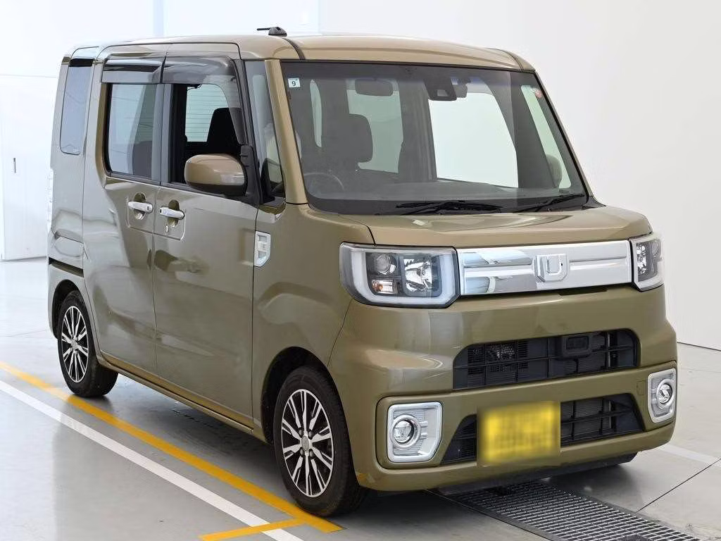 DAIHATSU WAKE