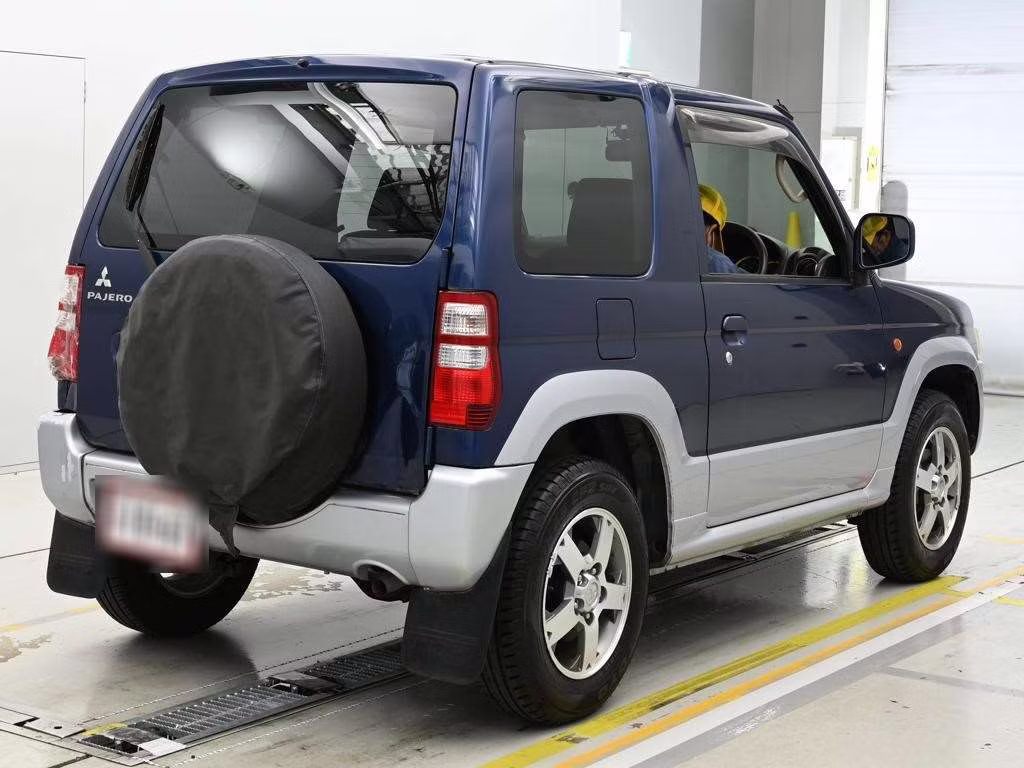 MITSUBISHI PAJERO MINI