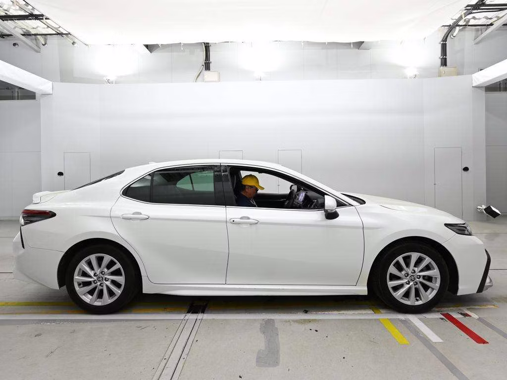 TOYOTA CAMRY