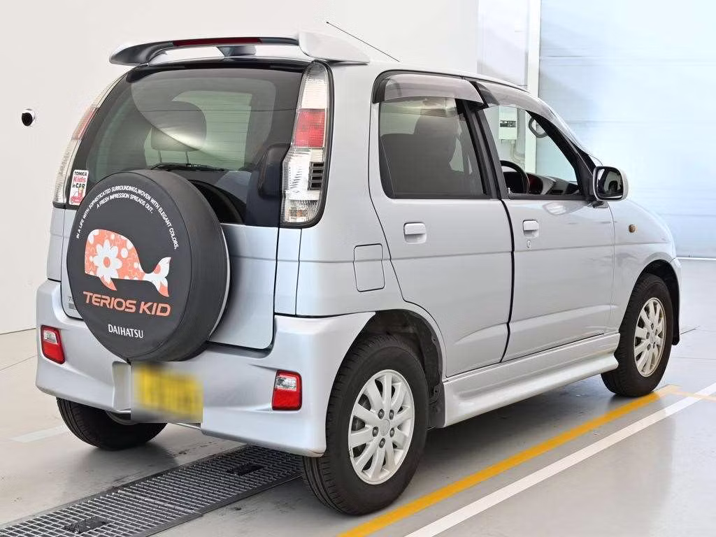 DAIHATSU TERIOS KID