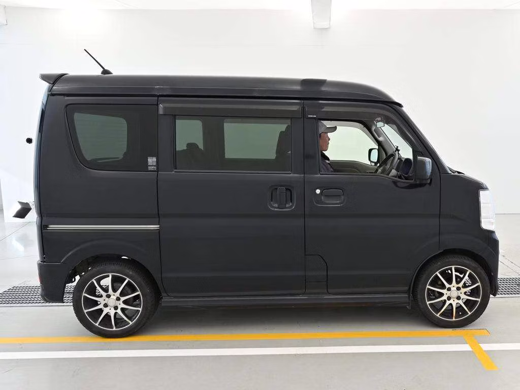 MITSUBISHI TOWN BOX