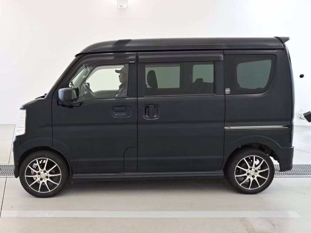 MITSUBISHI TOWN BOX