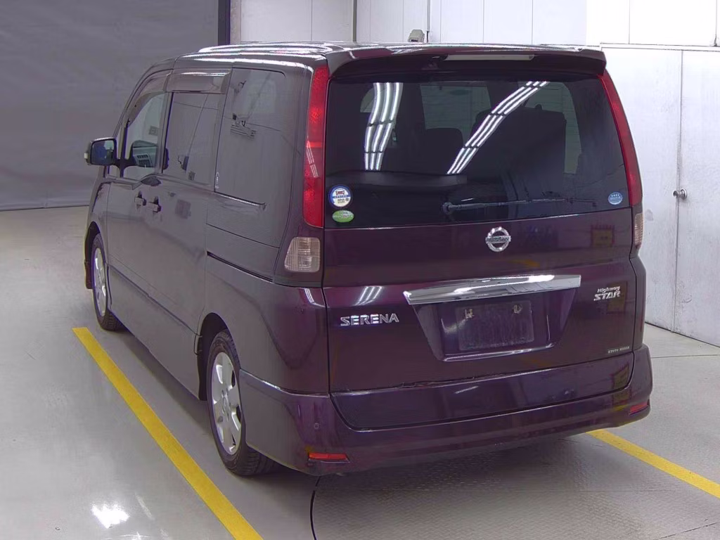 NISSAN SERENA