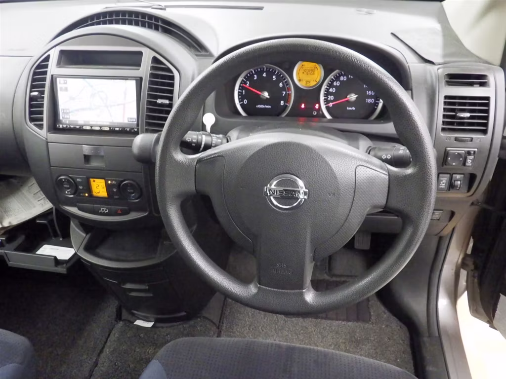 NISSAN LAFESTA