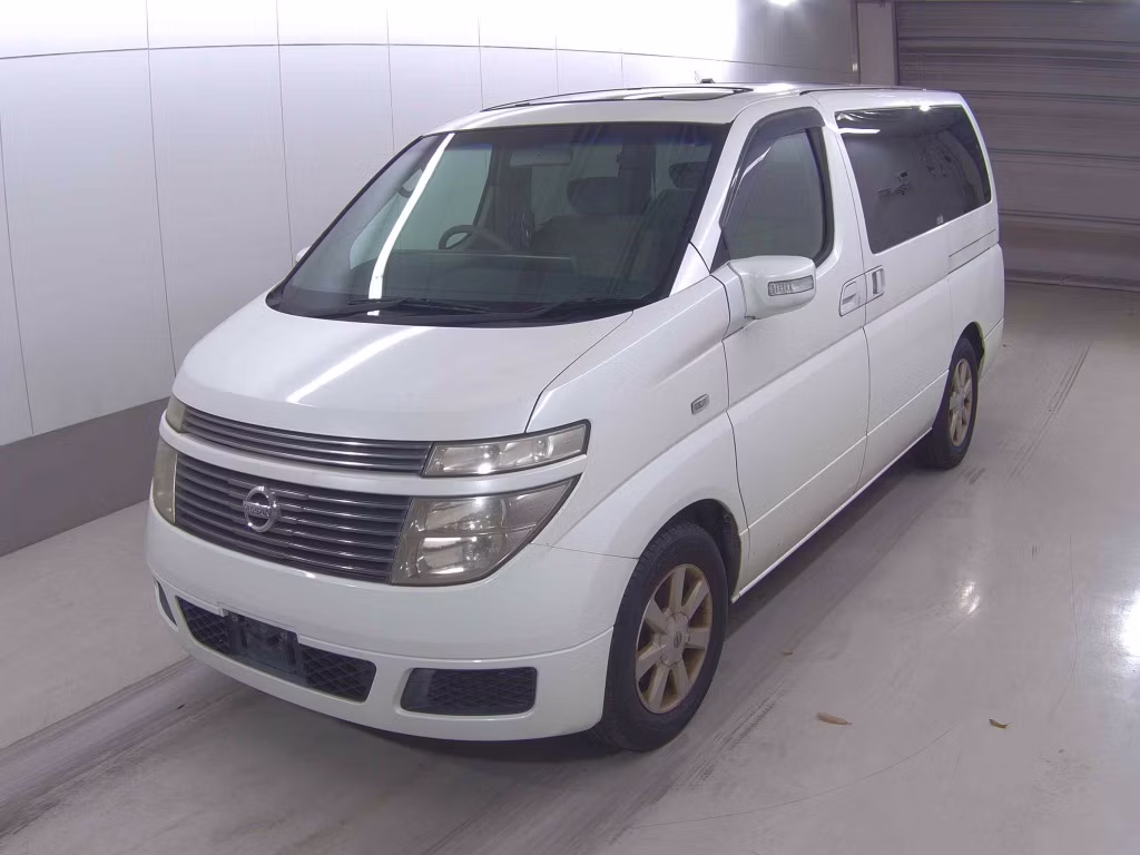 NISSAN ELGRAND