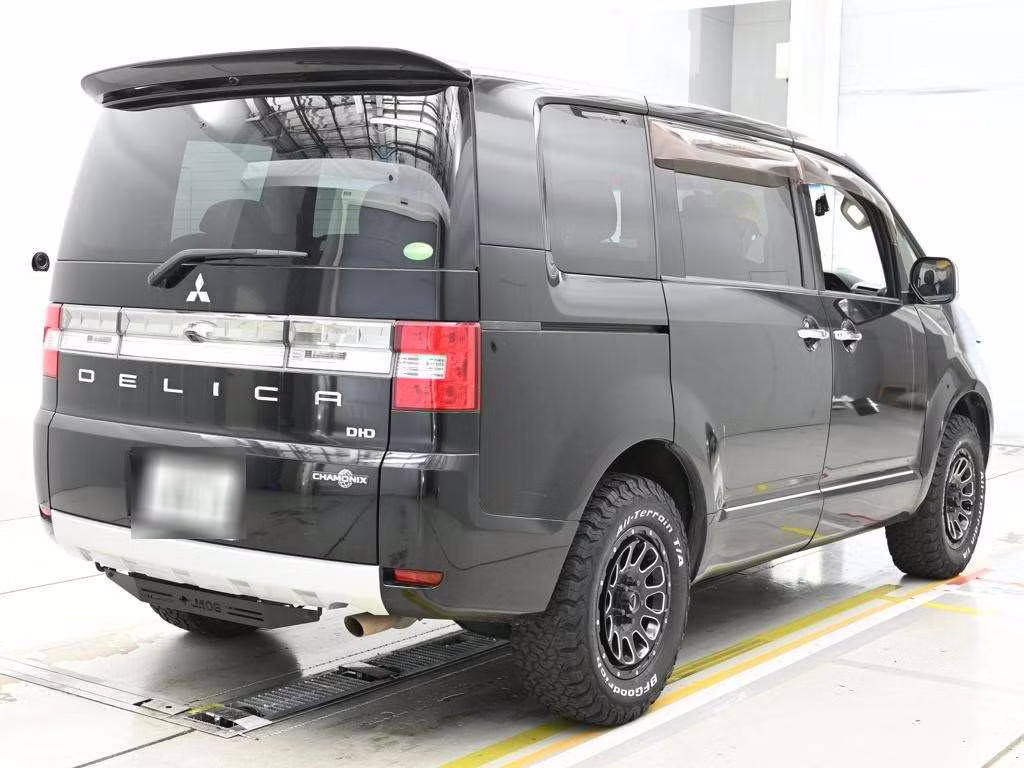 MITSUBISHI DELICA D:5