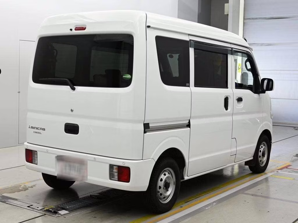 MITSUBISHI MINICAB