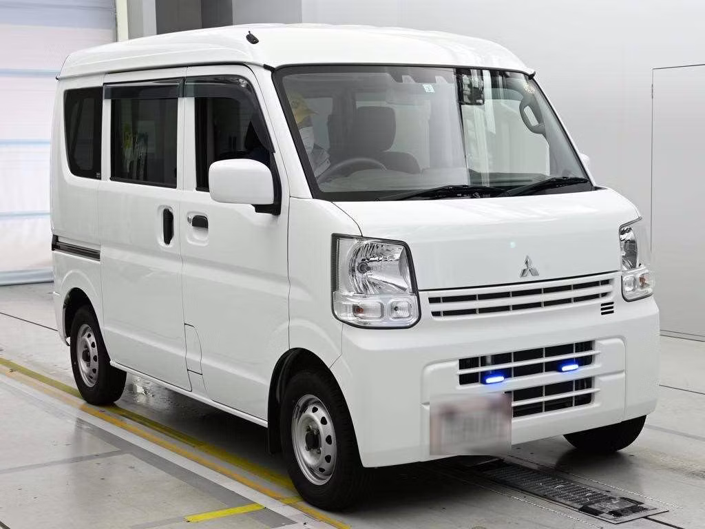 MITSUBISHI MINICAB