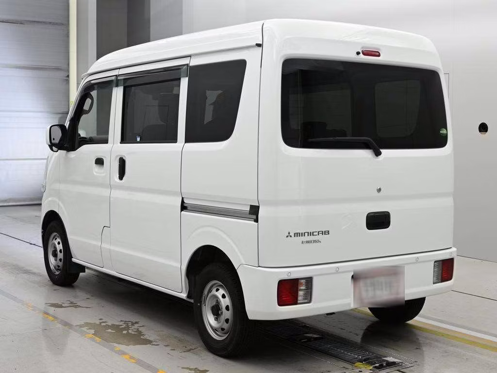 MITSUBISHI MINICAB