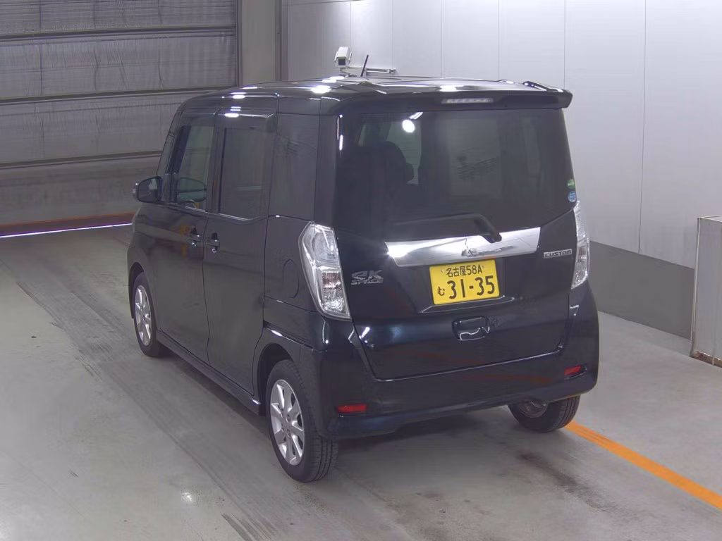 MITSUBISHI EK SPACE