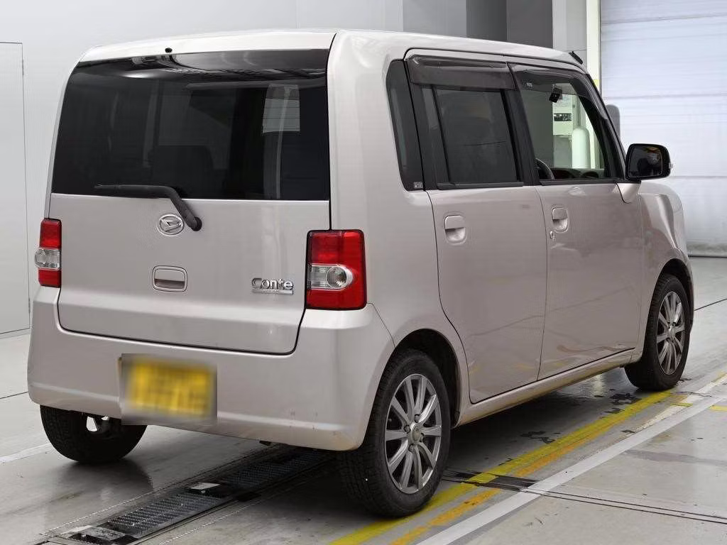 DAIHATSU MOVE CONTE