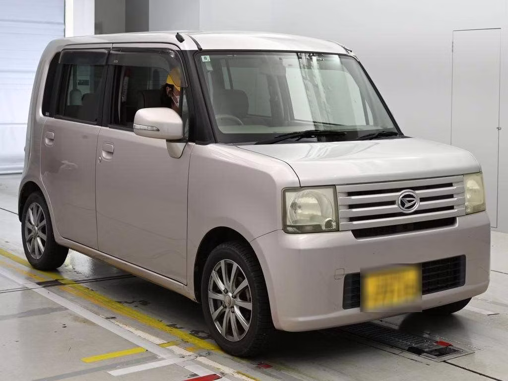 DAIHATSU MOVE CONTE