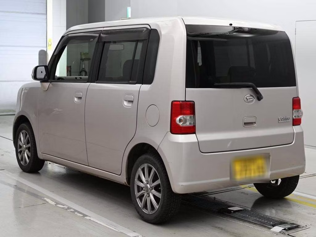 DAIHATSU MOVE CONTE