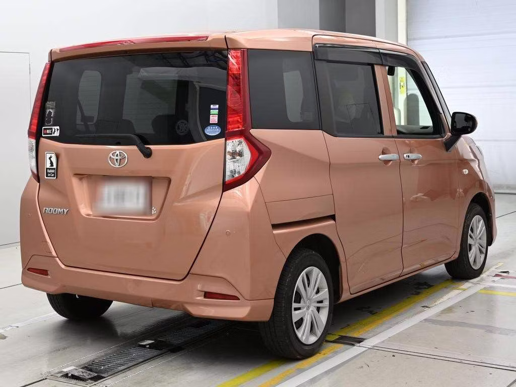 TOYOTA ROOMY