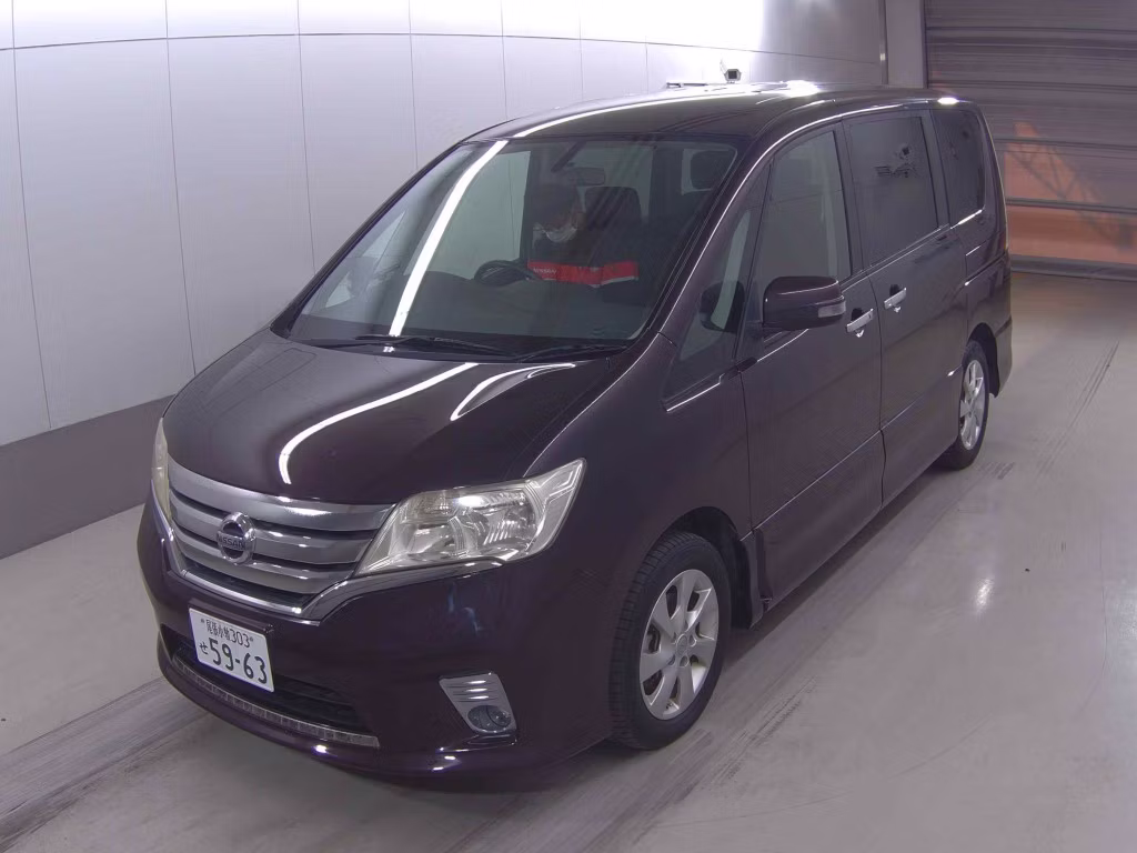 NISSAN SERENA