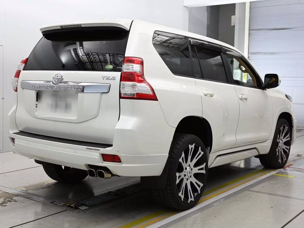 TOYOTA LAND CRUISER PRADO