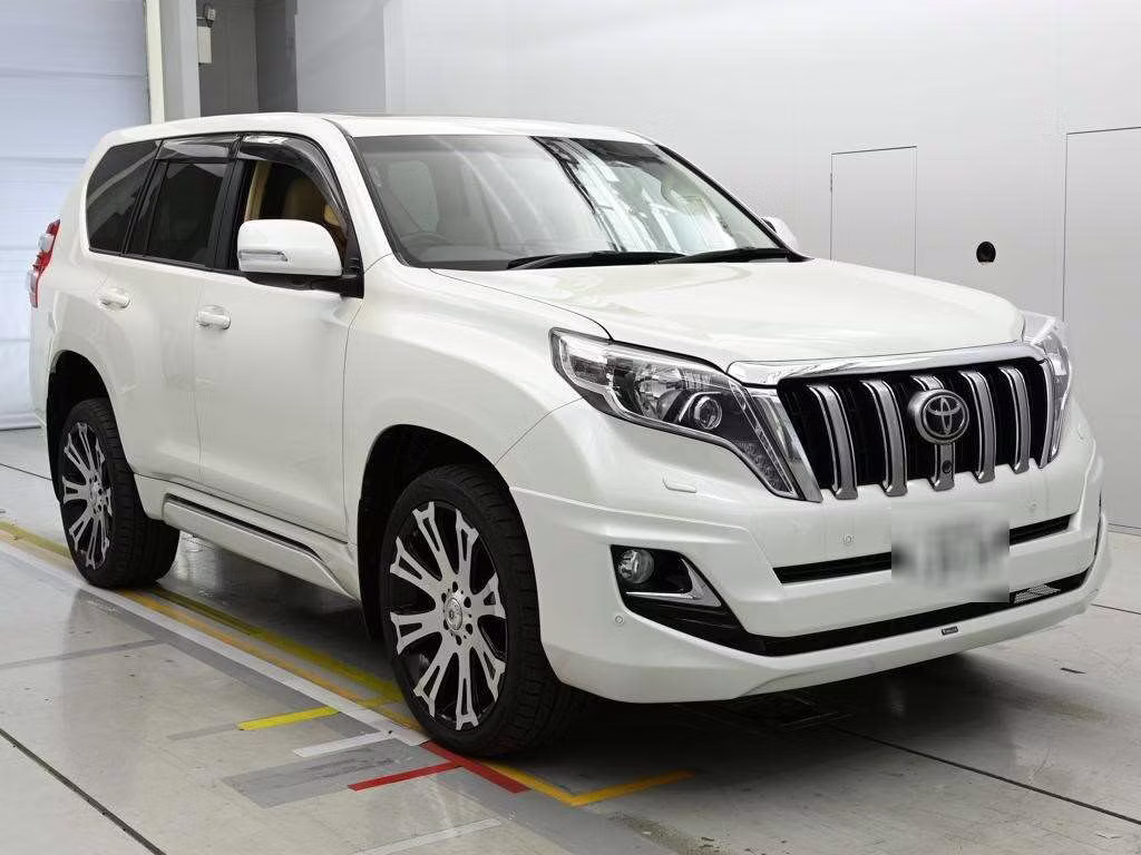 TOYOTA LAND CRUISER PRADO