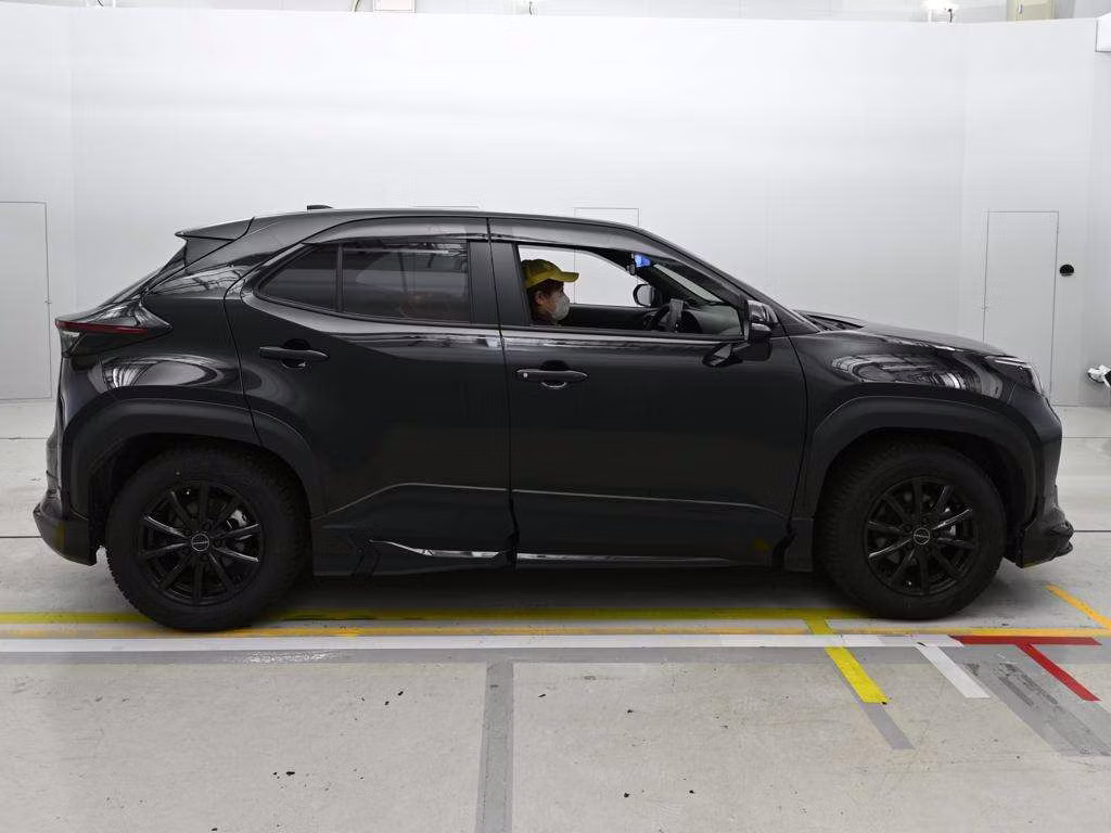 TOYOTA YARIS CROSS