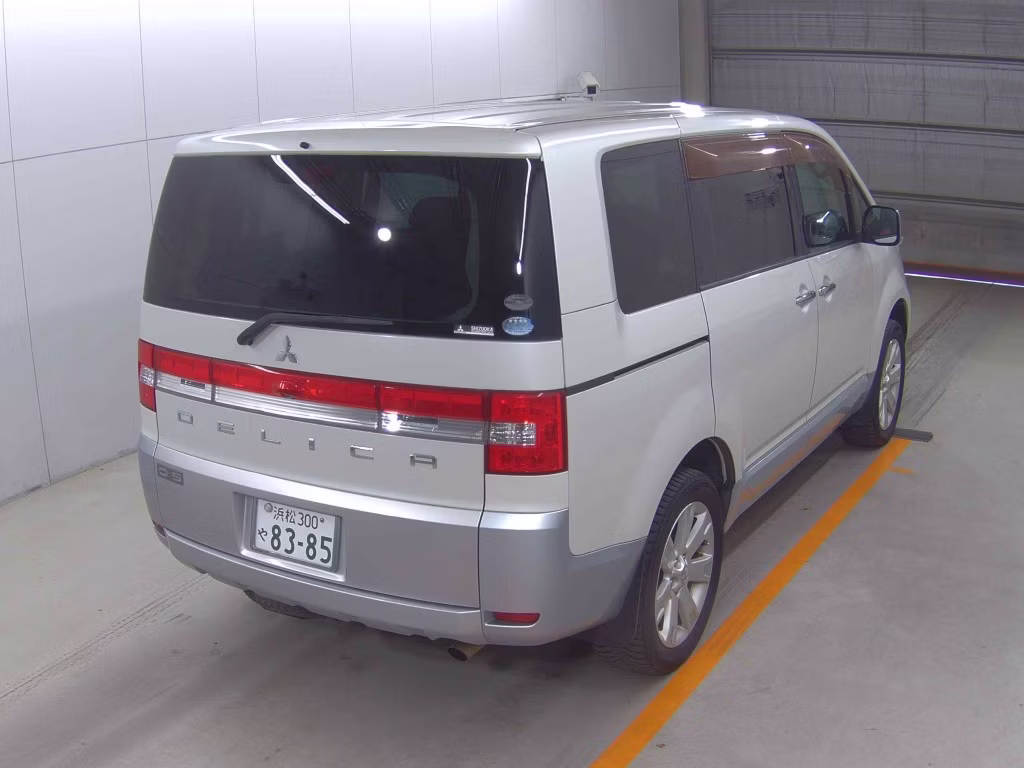 MITSUBISHI DELICA D:5