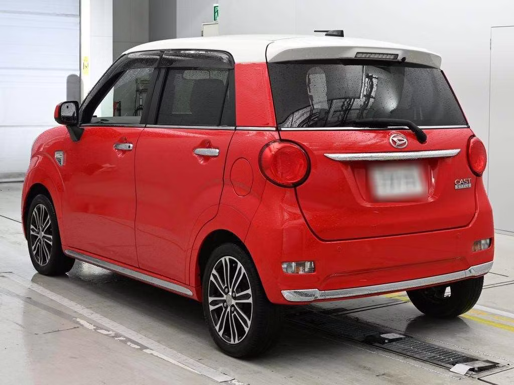 DAIHATSU CAST