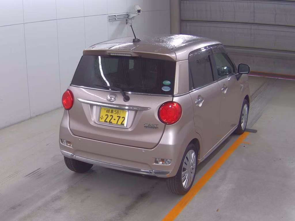 DAIHATSU CAST