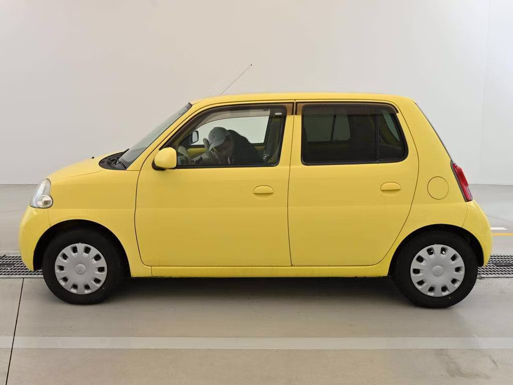 DAIHATSU ESSE