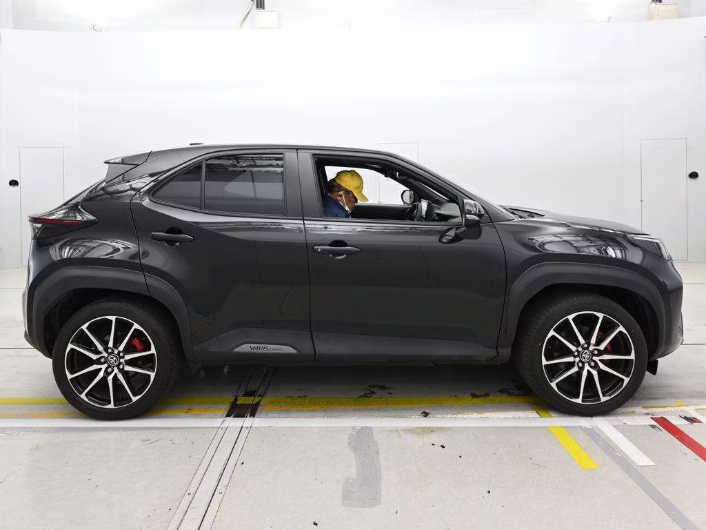 TOYOTA YARIS CROSS