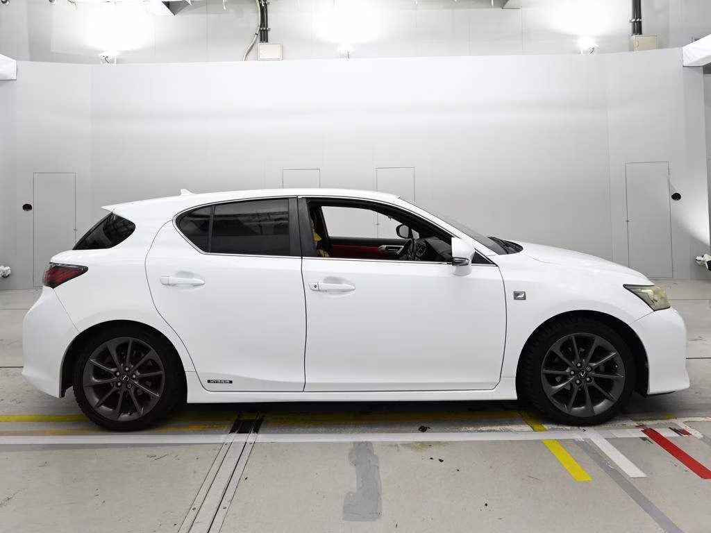 LEXUS CT200H