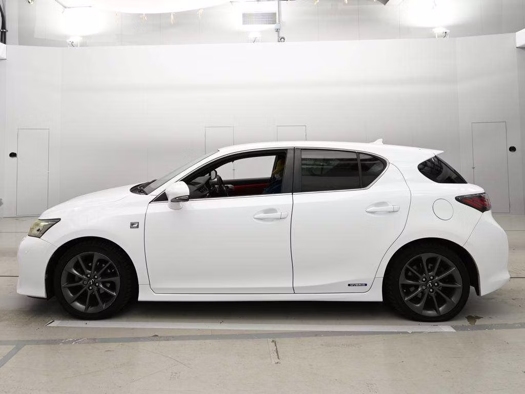LEXUS CT200H