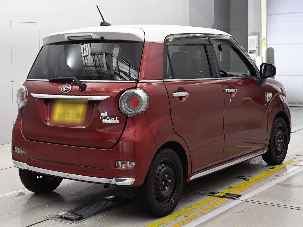 DAIHATSU CAST