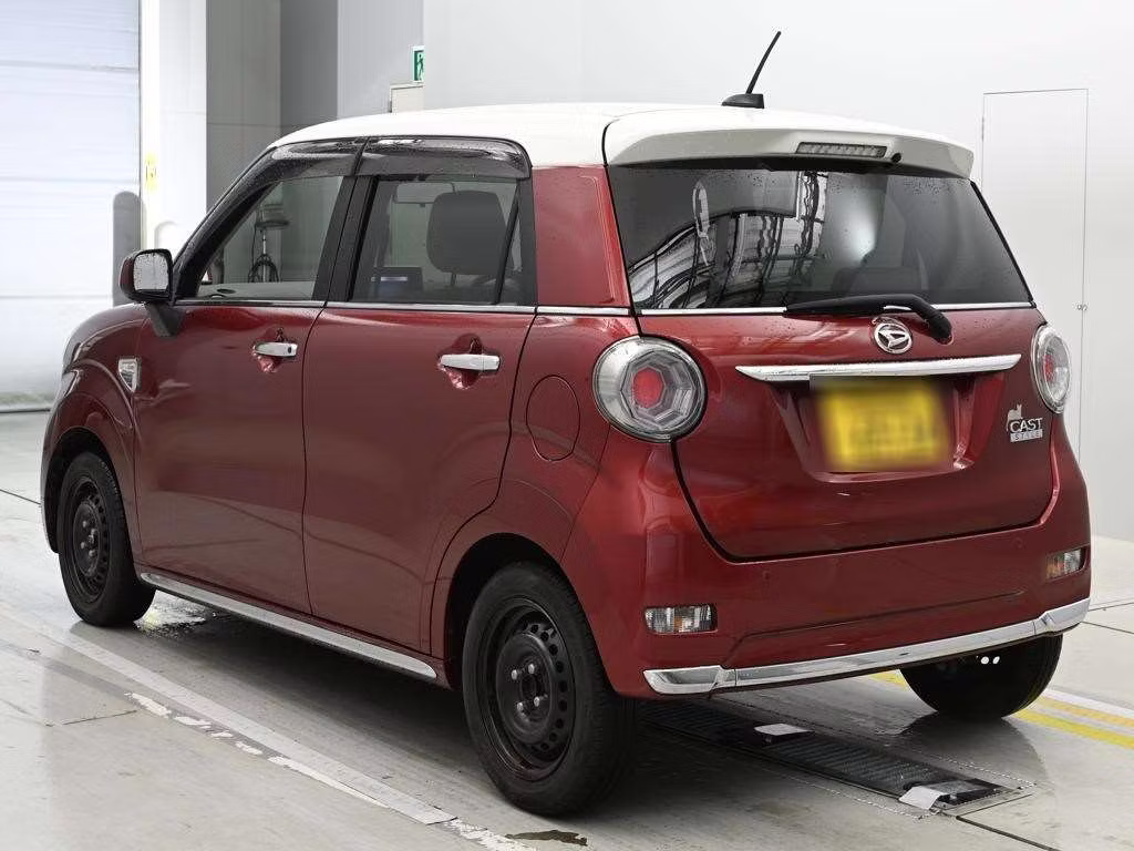 DAIHATSU CAST