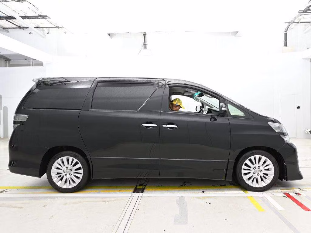 TOYOTA VELLFIRE