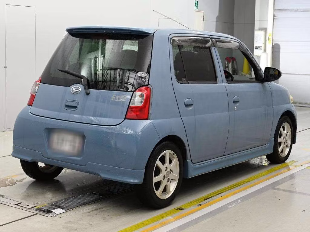 DAIHATSU ESSE