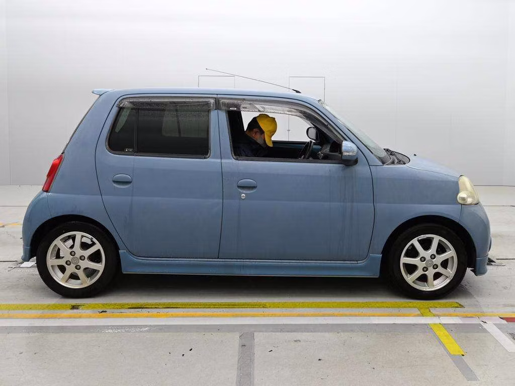 DAIHATSU ESSE