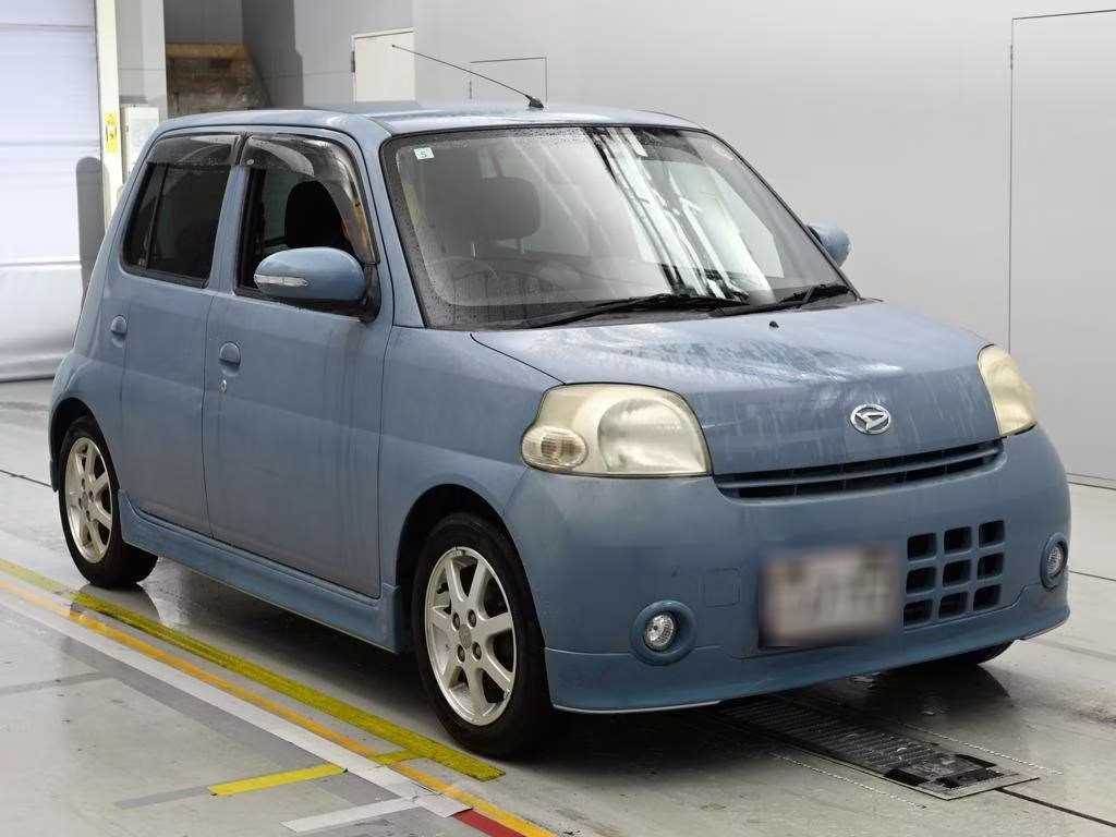 DAIHATSU ESSE