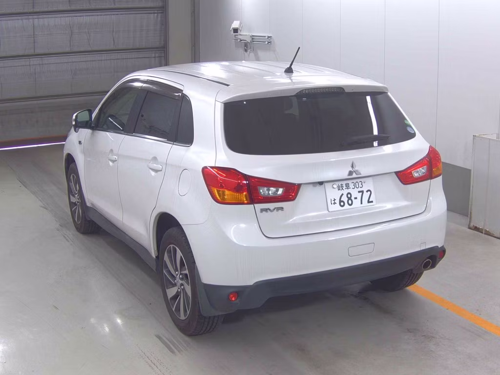 MITSUBISHI RVR