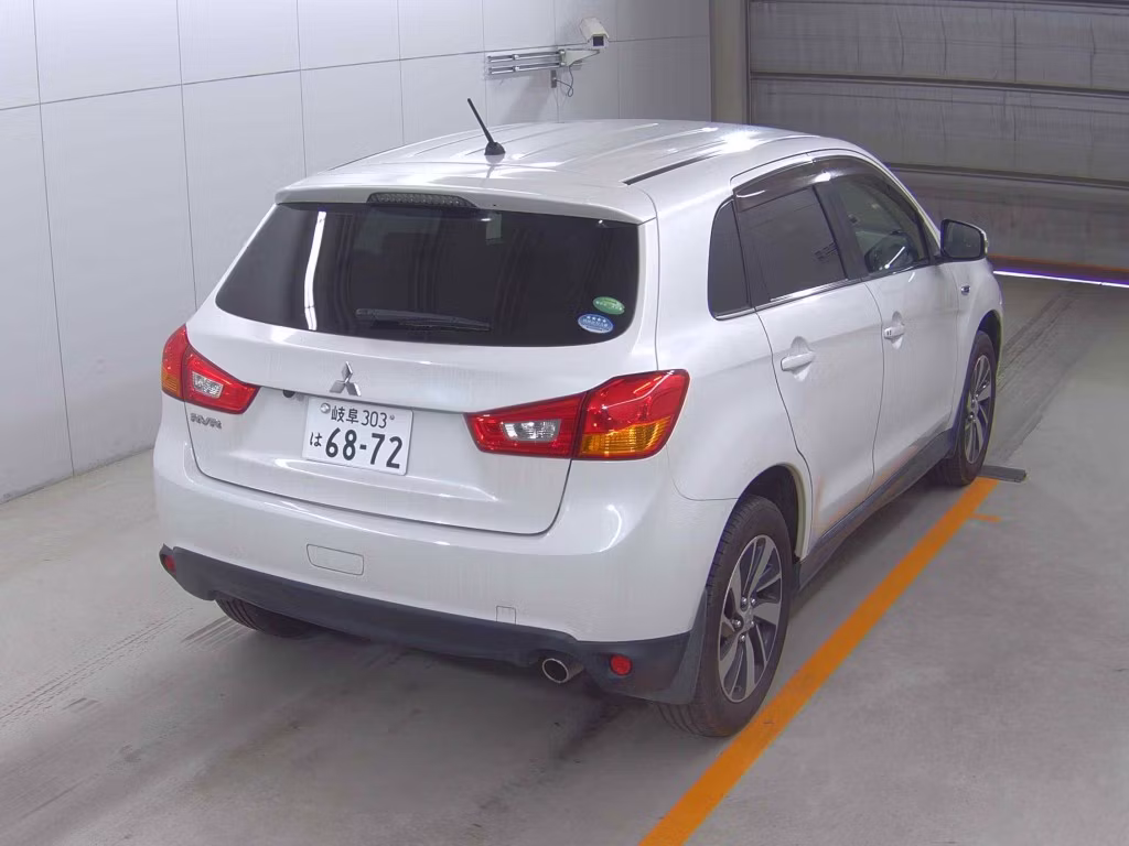 MITSUBISHI RVR